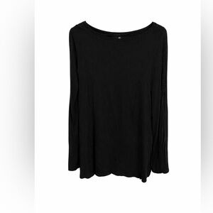 Everyday Black Long-Sleeve Scoop Neck Top